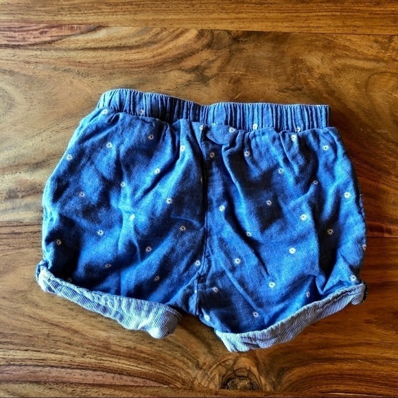 H&M Floral Chambray Shorts - Picture 2 of 3